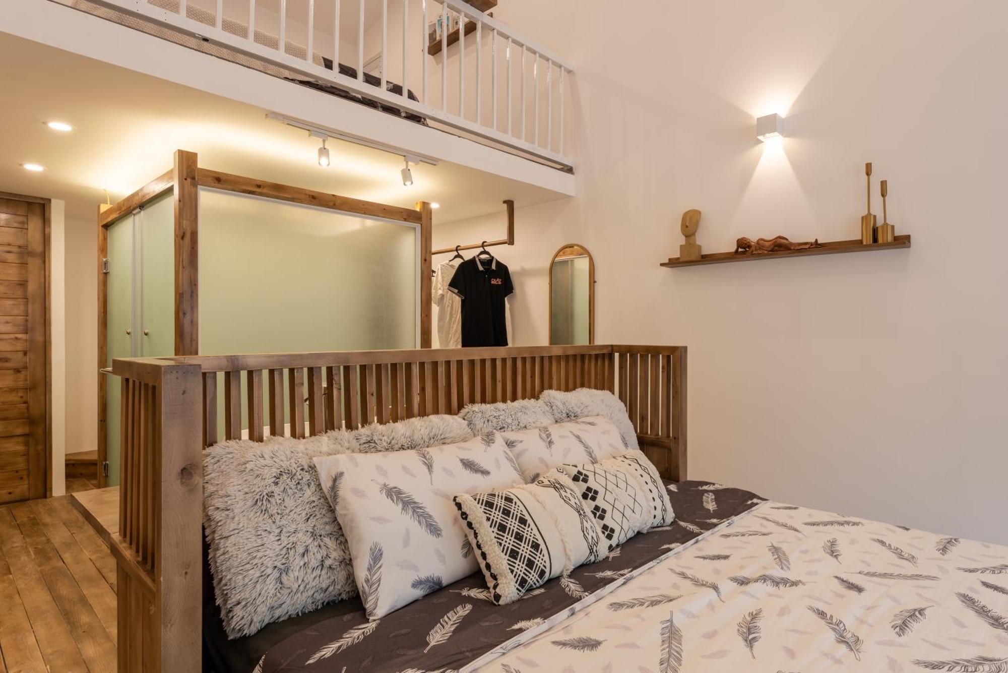 Street View Apartment