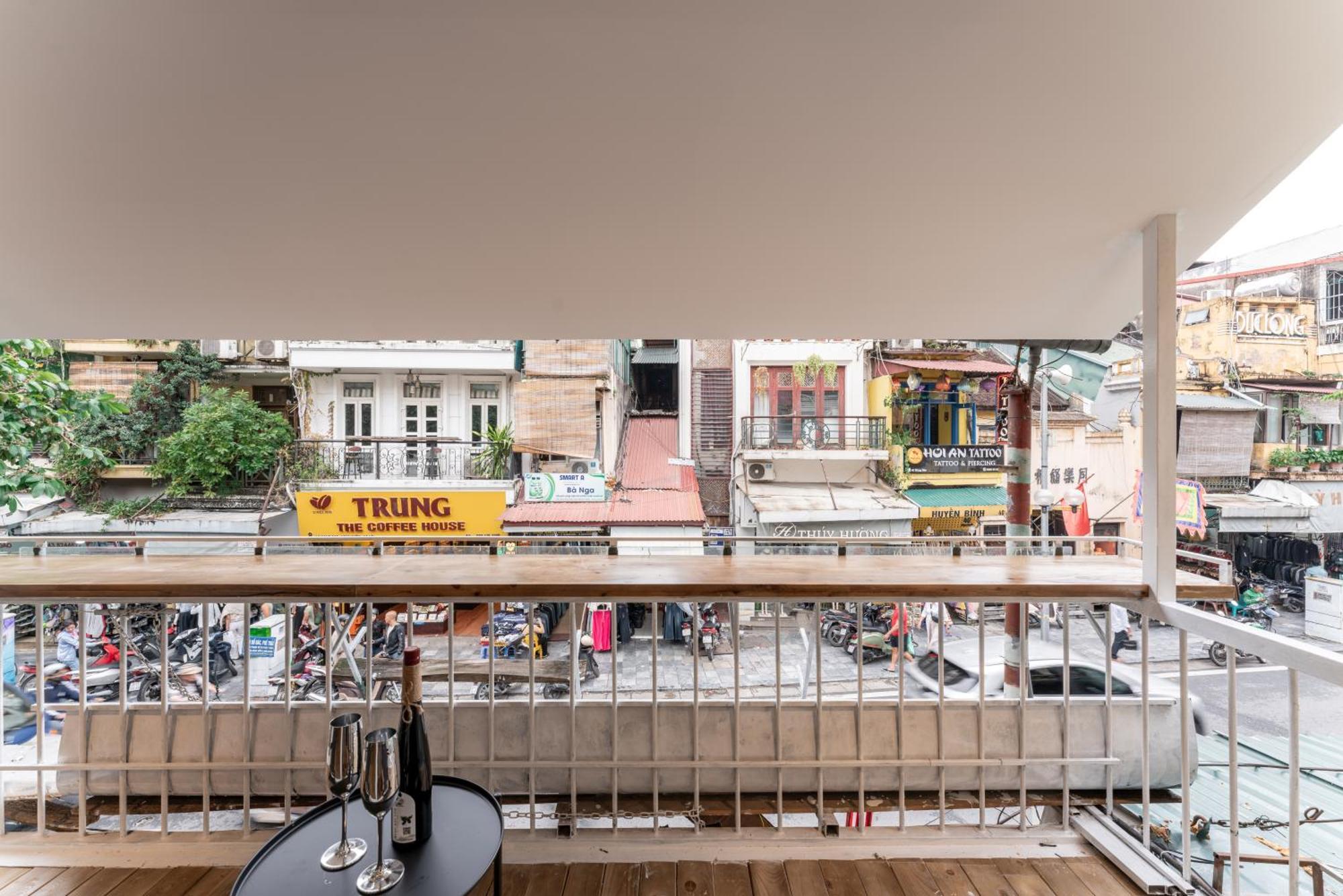 Apartment Street View *